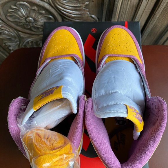 Nike Air Jordan 1 High OG "Brotherhood" (GS) - Youth 6/Women's 7.5/Men's 6 - Picture 10 of 12